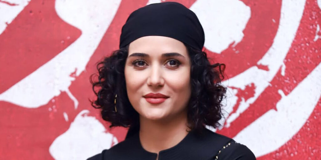 پریناز ایزدیار این‌بار سادگی را ترجیح داد؛ جزئیاتی از استایل پریناز که به آن‌ها توجه نکردید