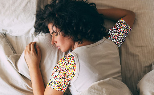 نحوه خوابیدن باعث پیری پوست می‌شود؟