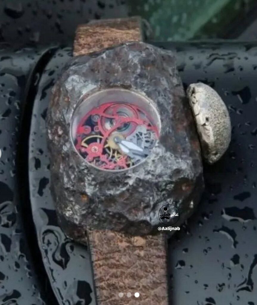 ساعت شهاب سنگی