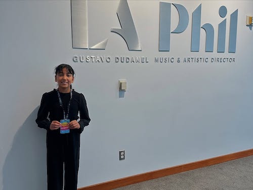 دختر شادمهر عقیلی در ارکستر