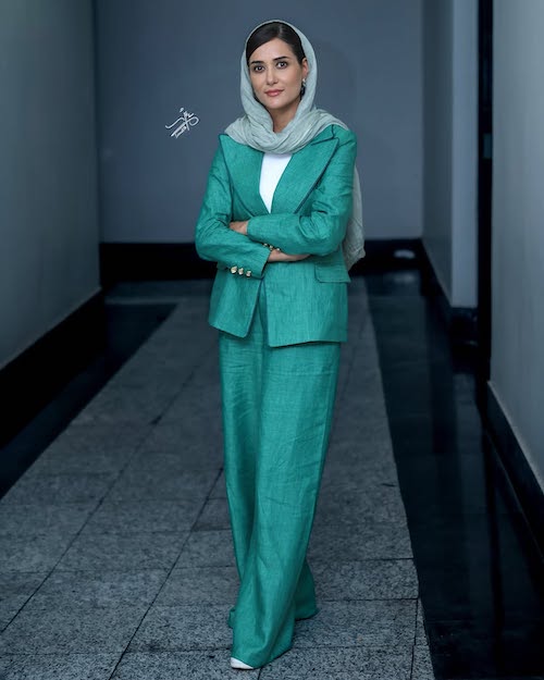 کت و شلوار سبز پریناز ایزدیار