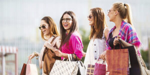 چرا لباس خریدن مفید و الزامی است؟ رازی که کاربران توییتر را خوشحال کرد