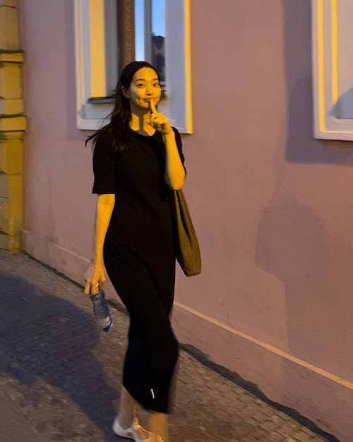 کفش‌های عجیب شین مین‌آ