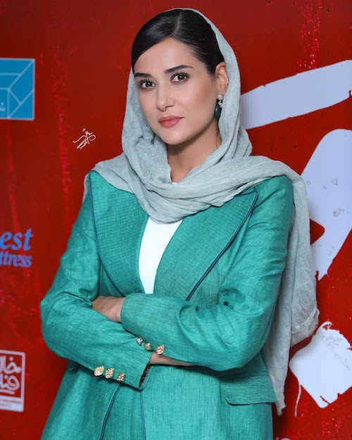 کت و شلوار سبز پریناز ایزدیار