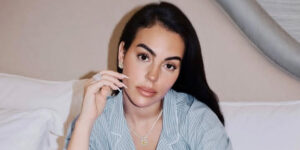 جورجینا رودریگز هم با لباسی از محبوب‌ترین برند این روزها دیده شد