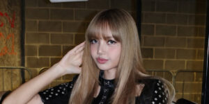 چهره بدون آرایش این ستاره مشهور کاربران را در بهت فرو برد!