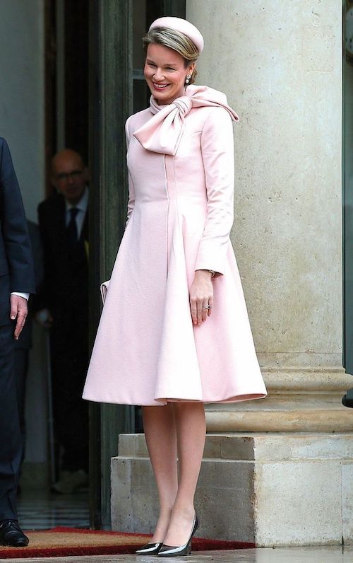 استایل ملکه ماتیلده با پالت رنگی ملایم