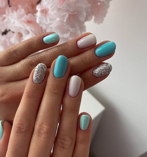 طراحی ناخن اکلیلی