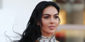 کلکسیون میلیاردی جواهرات جورجینا رودریگز؛ حلقه‌ای که مقابل این جواهرات عددی نبود!