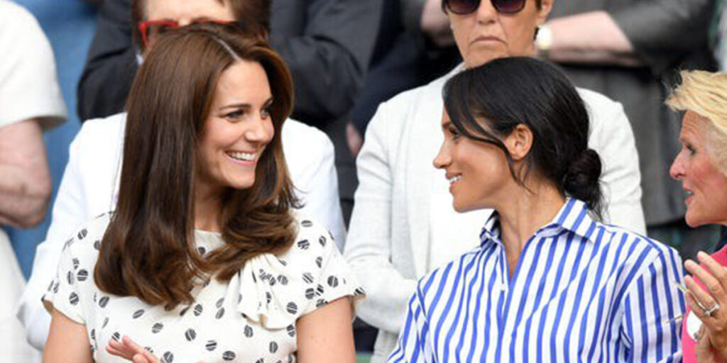 ۱۳ آیتمی که گویا عروس‌های سلطنتی شیفته‌اش هستند؛ از پیراهن راه‌راه تا کتانی سفید