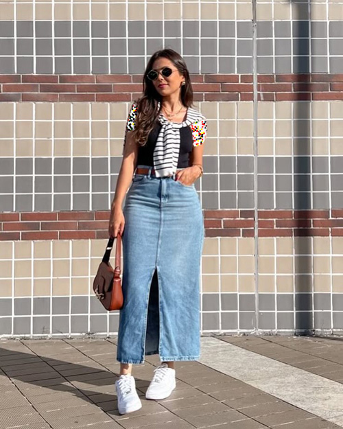 استایل با دامن‌ جین چاک‌دار