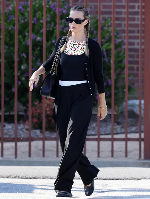 استایل خیابانی و مشکی مارگو رابی