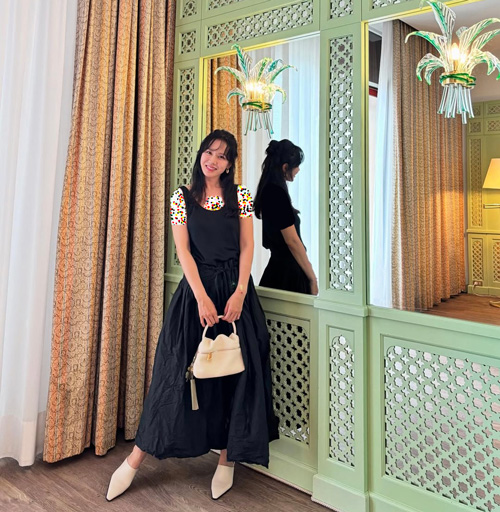 سون یه‌جین روی فرش قرمز جشنواره ونیز ۲۰۲۵