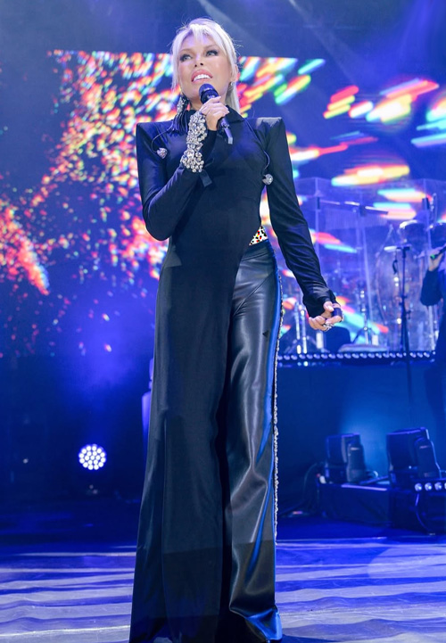 استایلهای رنگارنگ آژدا پکان