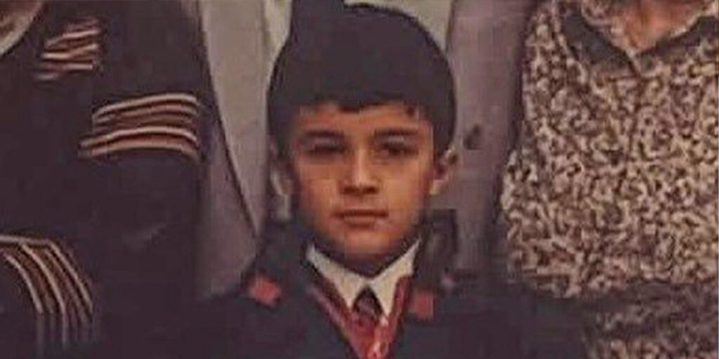 حدس بزنید این تصویر مربوط به کودکی کدام بازیگر جذاب ایرانی است؟