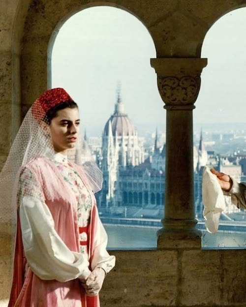 لباس به مثابه روایت در سینمای علی حاتمی