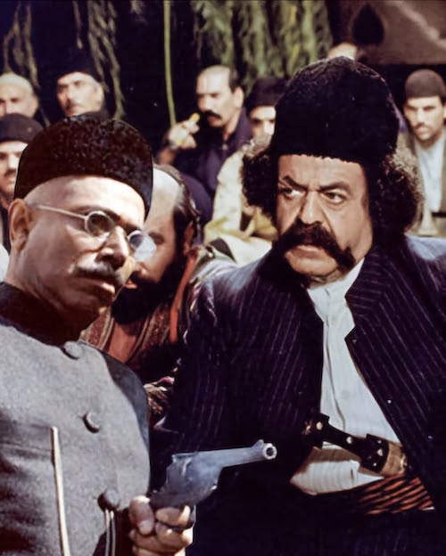 لباس به مثابه روایت در سینمای علی حاتمی