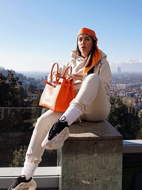 استایل‌های ناهماهنگ جورجینا با کیف‌های هرمس