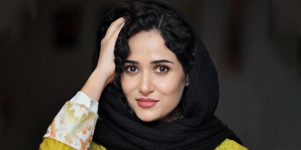 5 تصویری که نشان دادند پریناز ایزدیار از ترندهای روز اینستاگرام عقب نمی‌مانَد