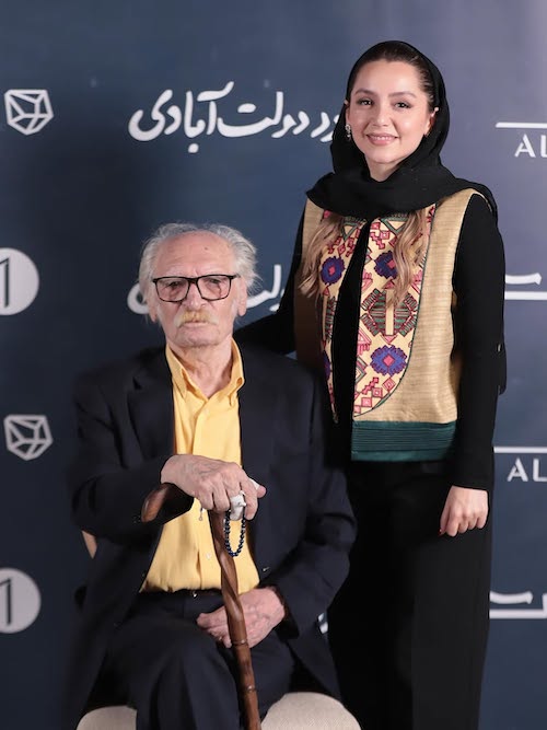 جلیقه رنگارنگ نازنین بیاتی