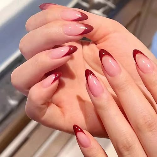 طراحی ناخن‌های رمانتیک