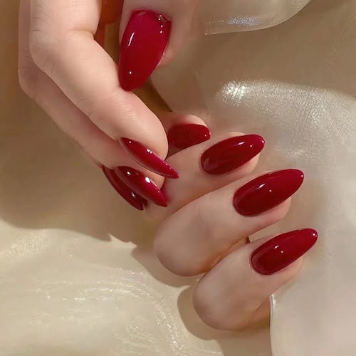 طراحی ناخن‌های رمانتیک