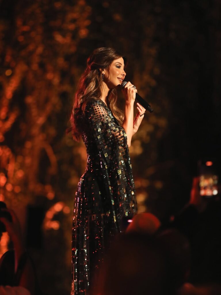 پیراهن درخشان نانسی عجرم