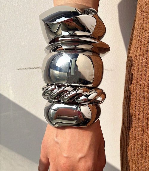 نقره‌ای؛ رنگی پرقدرت در دنیای مد