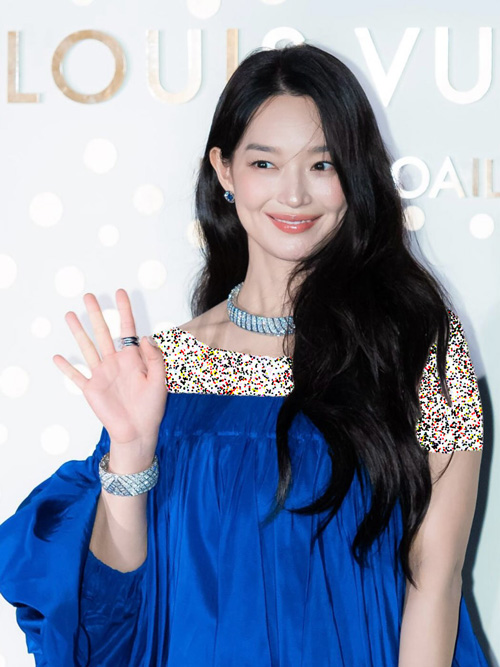 پیراهن آبی شین مین آ