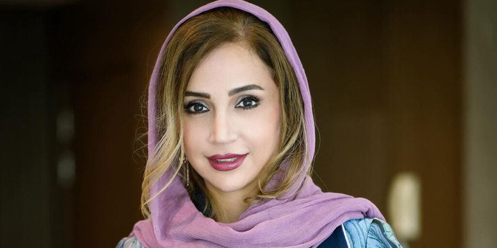 کت و شلوار شیک شبنم قلی‌خانی که می‌توانید از آن الگو بگیرید