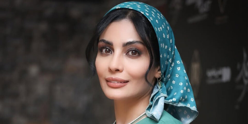 لباس‌های صحرا اسداللهی در سواحل تایلند خبرساز شدند