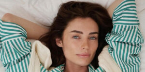 این دختر زیبا با استایل‌هایش اینستاگرام را به آتش کشیده؛ شما هم ایده بگیرید