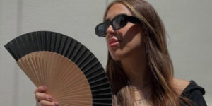 وقتی مشهورترین برندهای دنیا دست به تولید یک اکسسوری متفاوت می‌زنند؛ بله، بادبزن!