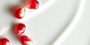 واقعا انار برای پوست و مو مفید است؟ چقدر و چگونه مصرف کنیم؟