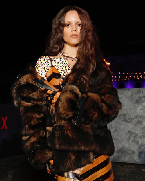 لباس ترسناک جنا اورتگا