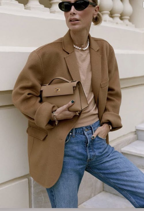 ست کردن کت‌های خاکی در پاییز ۱۴۰۴