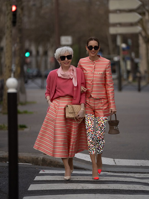 ست‌های مادر و دختری بلاگر و مادرش