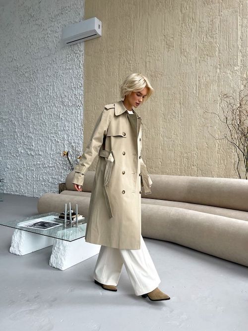 استایل با ترنچ‌کت بلند کرمی