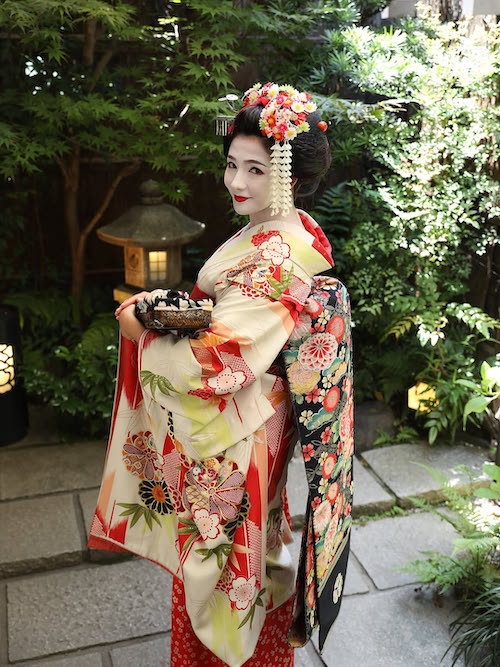 آیبوکه پوسات با استایل ژاپنی