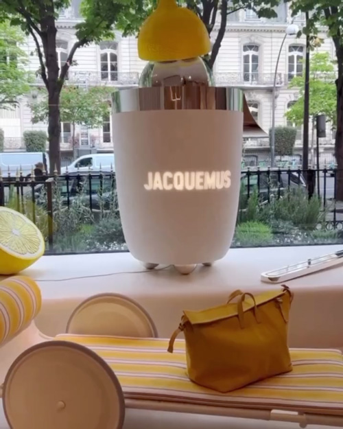 خوراکی‌ها در تبلیغ ژکموس