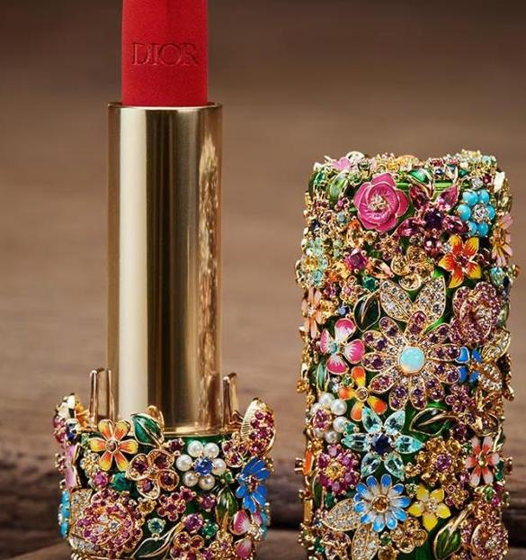 تلاقی زیبایی و جواهرات