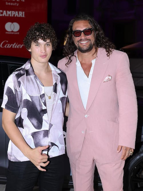 صندل صورتی جیسون موموآ