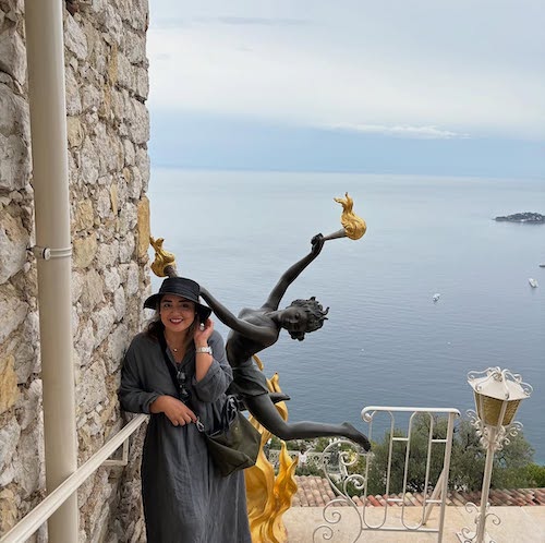 پیراهن مشکی نرگس محمدی