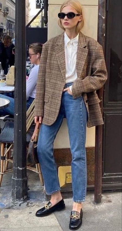 ست کردن کت‌های خاکی در پاییز ۱۴۰۴