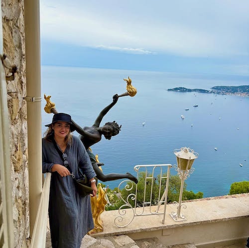 پیراهن مشکی نرگس محمدی