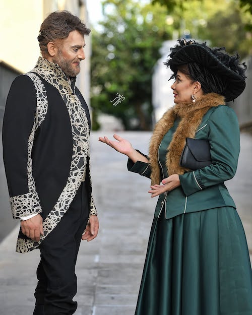 عاطفه رضوی در پشت‌صحنه نمایش فردریک