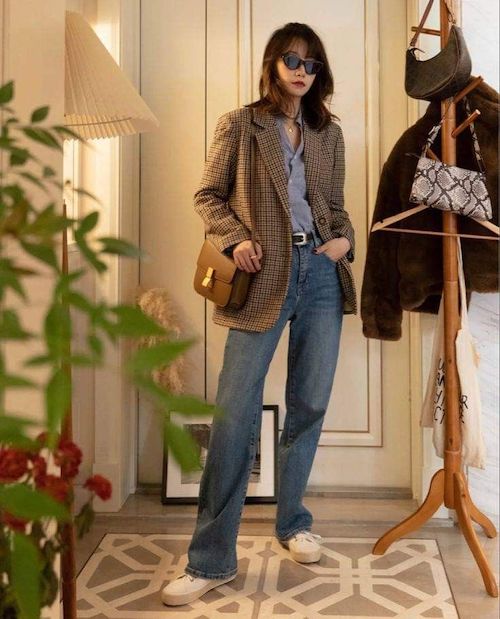 ست کردن کت‌های خاکی در پاییز ۱۴۰۴