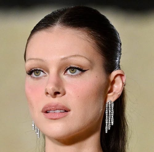 مد ابروی باریک