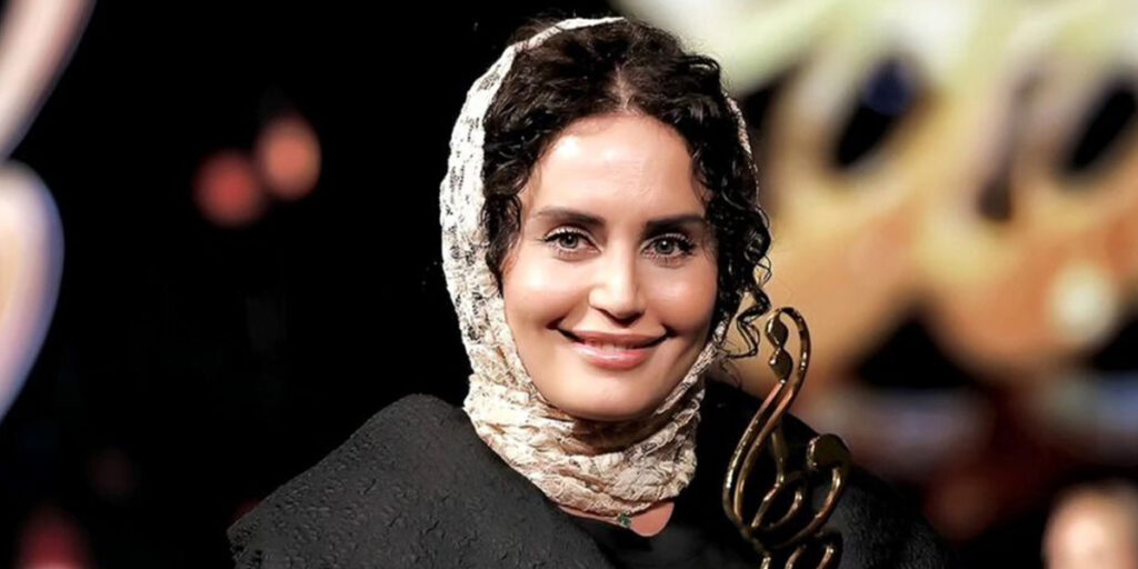 تصاویری بدون ادیت از میکاپ جدید الناز شاکردوست در یک مراسم اکران