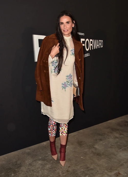 جوراب و پاشنه‌بلند